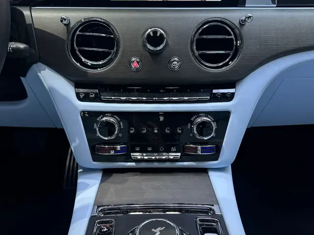 Rolls-Royce Ghost — Фото автомобиля 18
