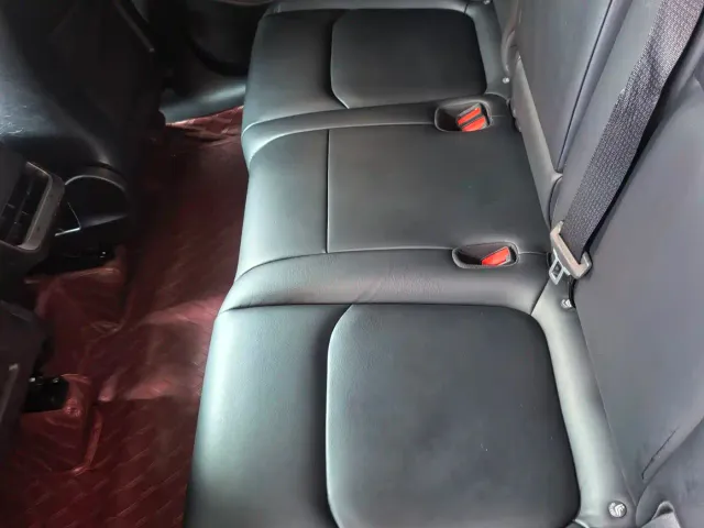 Tesla Model Y — Фото автомобиля 19