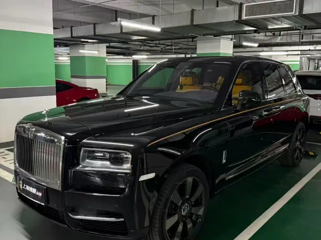 Фотография автомобиля — Rolls-Royce Cullinan