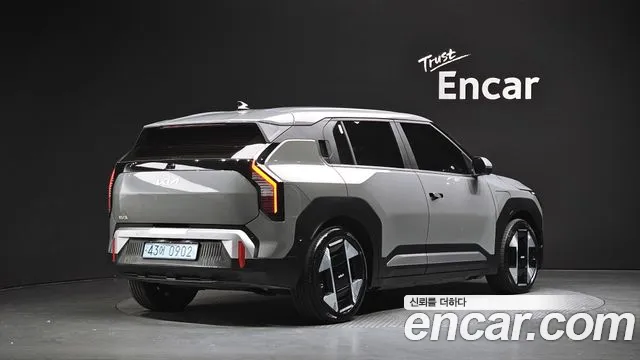 Kia EV3 — Фото автомобиля 2