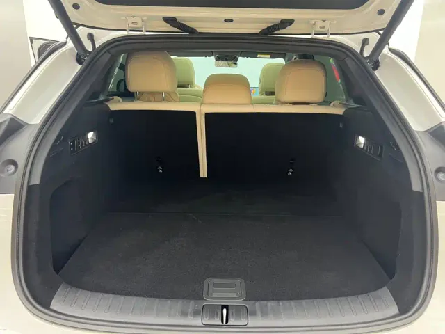 Li Auto i6 — Фото автомобиля 6