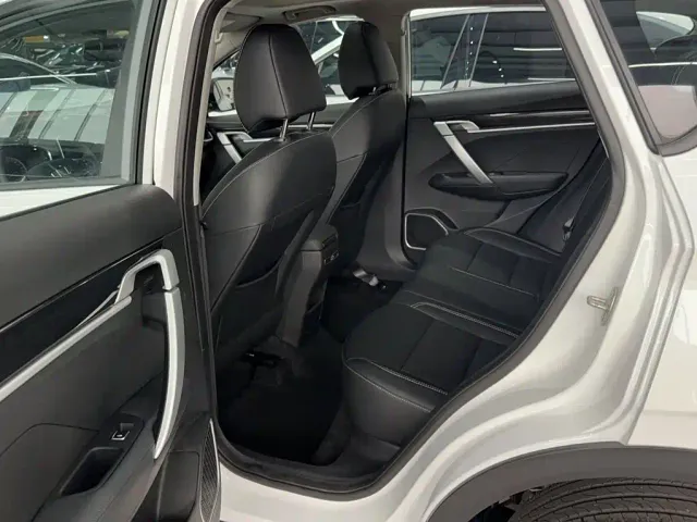 Geely Binyue — Фото автомобиля 14