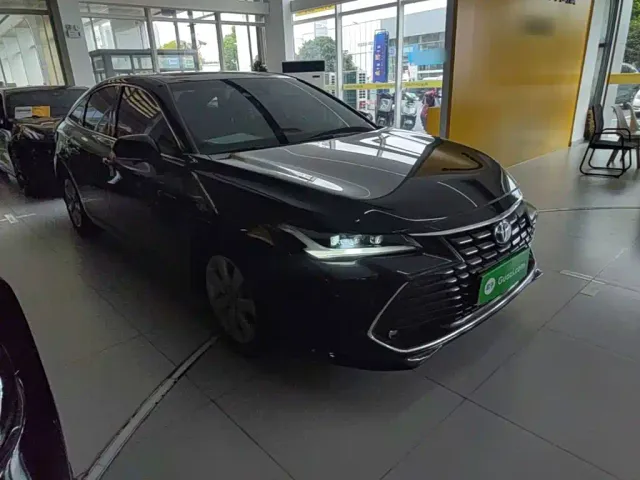 Toyota Avalon — Фото автомобиля 3