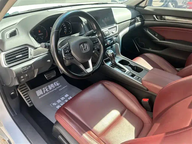 Honda Accord — Фото автомобиля 9