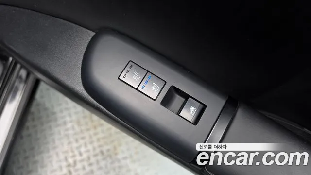 Hyundai Grandeur GN7 — Фото автомобиля 24