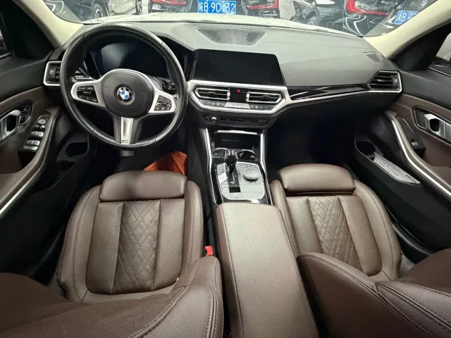 BMW 3 Series — Фото автомобиля 11