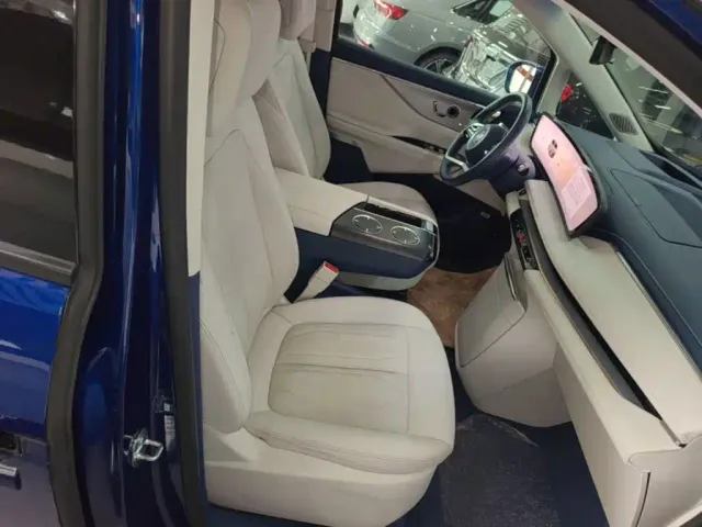 Buick Buick GL8 New Energy 2024 Land Honor Luxury Edition 6-Seater — Фото автомобиля 24