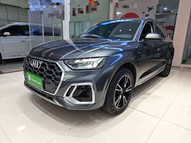 Фотография автомобиля — Audi Q5L