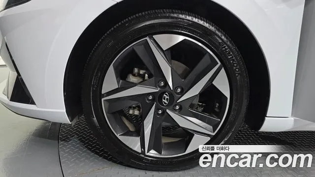 Hyundai Avante CN7 — Фото автомобиля 5