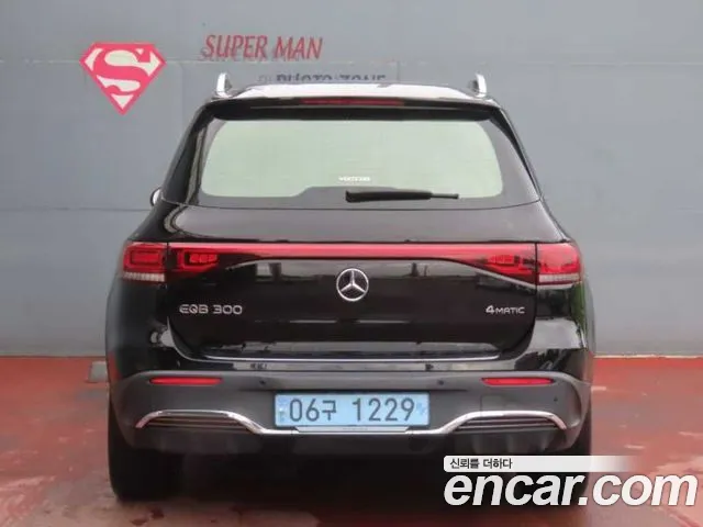 Mercedes-Benz EQB — Фото автомобиля 4