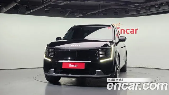 Kia EV9 — Фото автомобиля 3