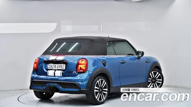 MINI Cooper Convertible — Фото автомобиля 2