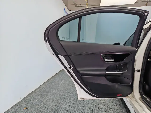 Mercedes-Benz C-Class — Фото автомобиля 14