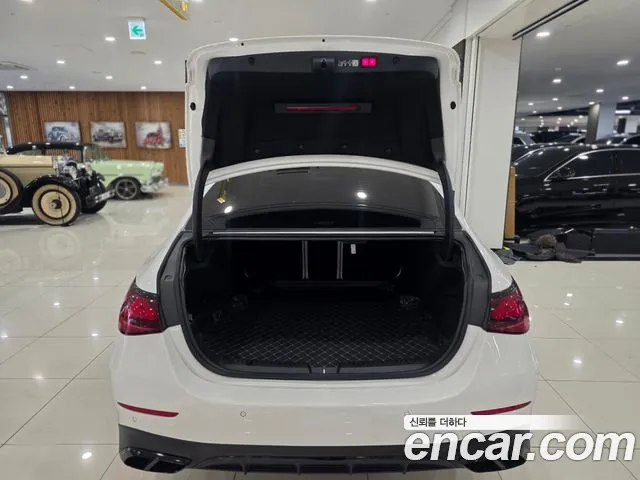 Mercedes-Benz E-Class W214 — Фото автомобиля 10