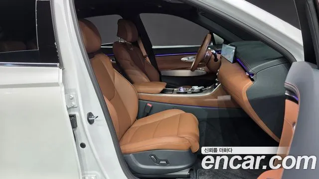 Genesis GV70 2.5T Бензин 2WD — Фото автомобиля 23