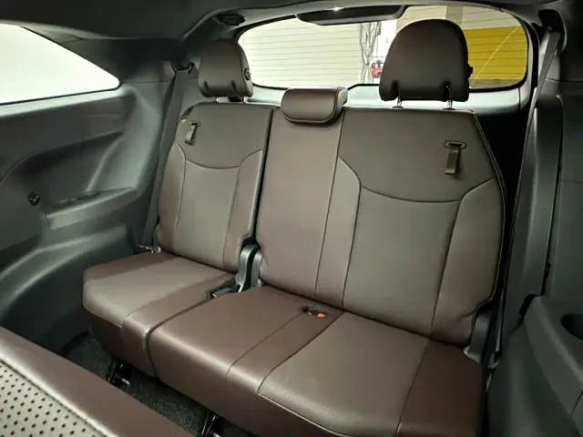 Toyota Granvia — Фото автомобиля 20