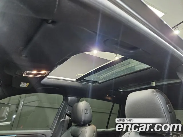 Mercedes-Benz EQB — Фото автомобиля 17