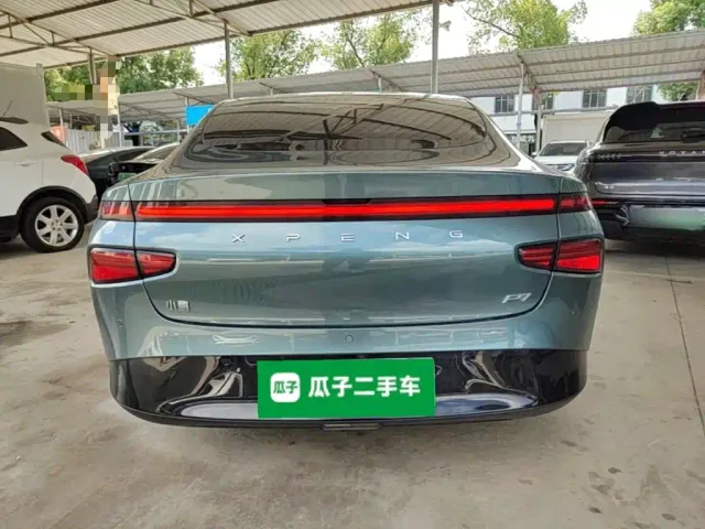 Xpeng P7 — Фото автомобиля 5