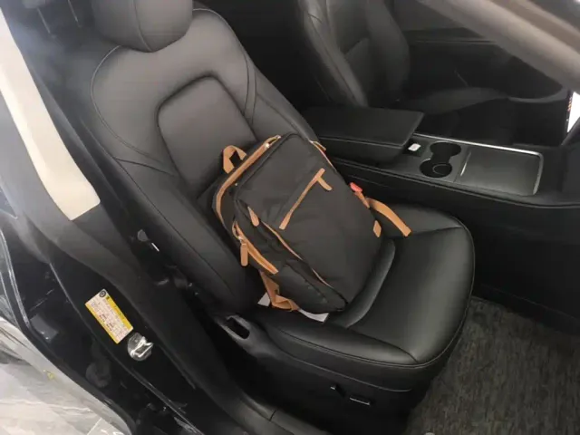 Tesla Model Y — Фото автомобиля 24