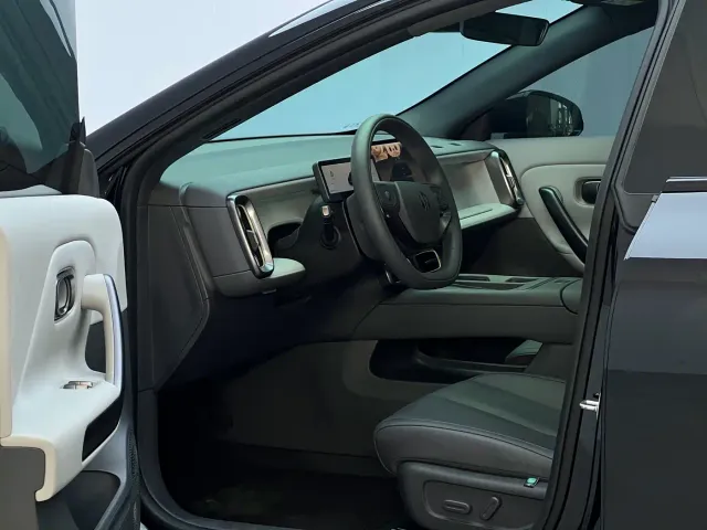 Leapmotor Lafa 5 — Фото автомобиля 7