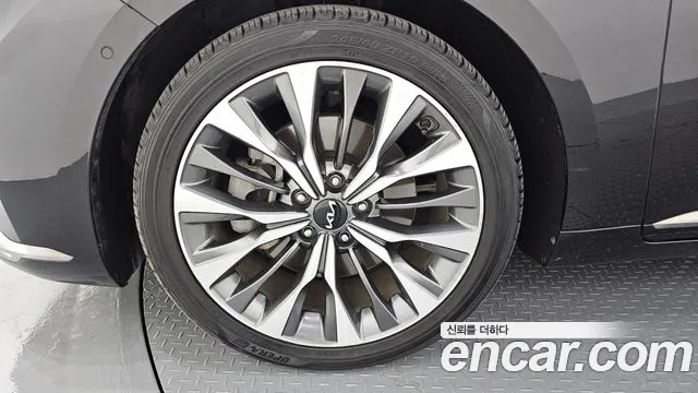Kia K8 2.5 Бензин 2WD — Фото автомобиля 5