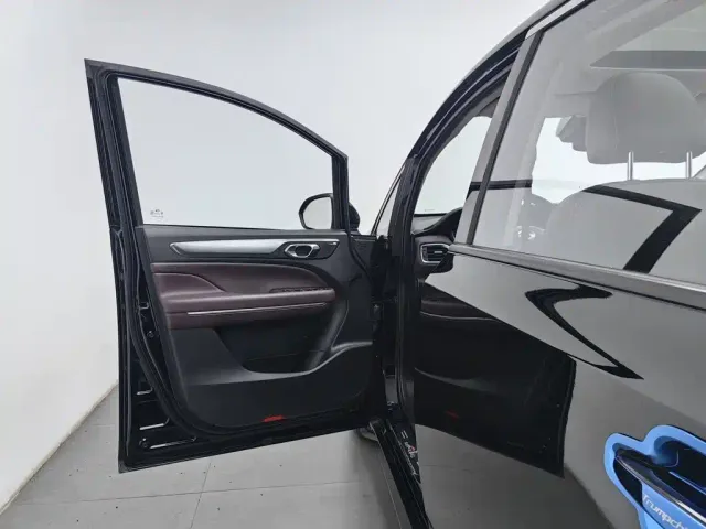 GAC Trumpchi M6 — Фото автомобиля 8