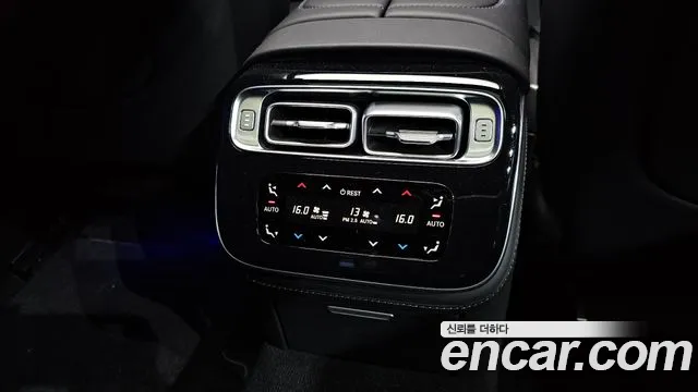 Mercedes-Benz S-Class — Фото автомобиля 18