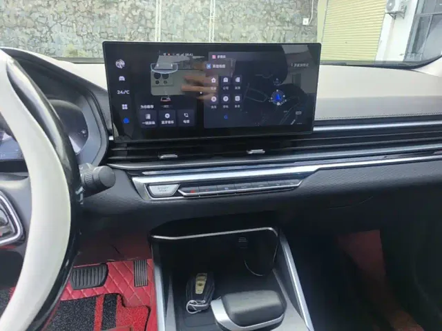 Geely Emgrand — Фото автомобиля 12
