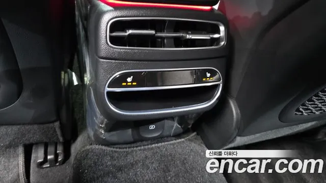 Genesis GV70 2.5T Бензин 2WD — Фото автомобиля 19