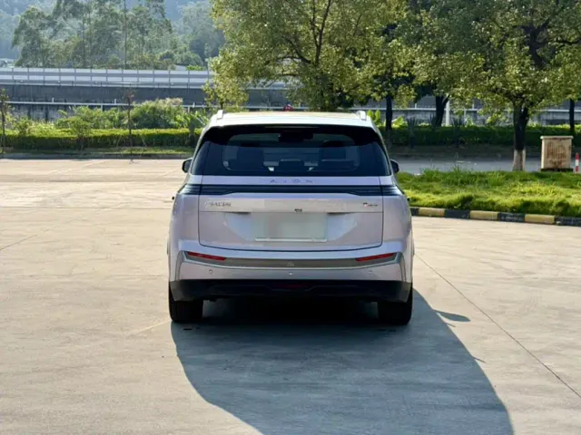 GAC Aion Y — Фото автомобиля 24