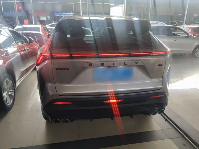 Geely Boyue — Фото автомобиля 5