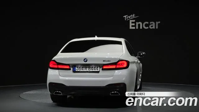 BMW 5-Series — Фото автомобиля 4