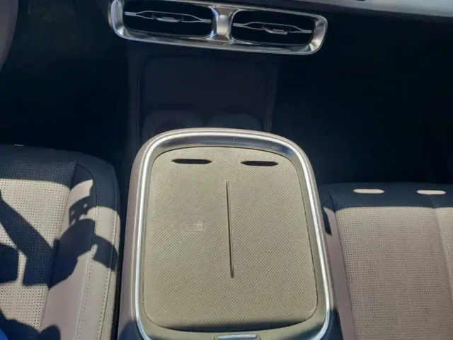 Leapmotor B10 — Фото автомобиля 16