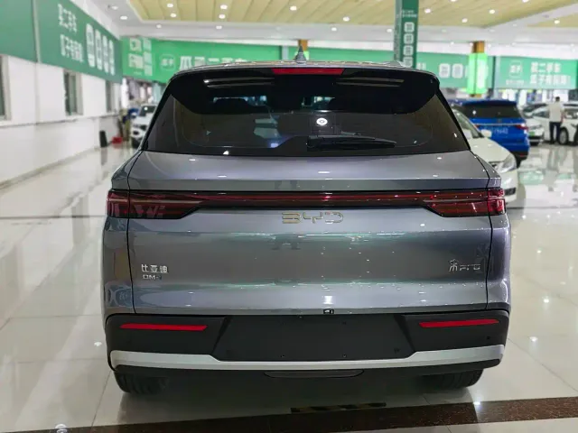 BYD Song Pro — Фото автомобиля 10