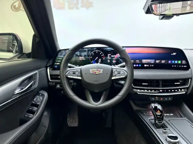 Cadillac CT5 — Фото автомобиля 8