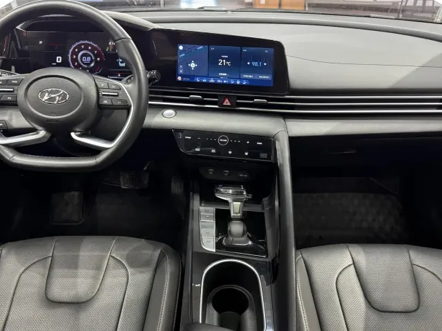 Hyundai Elantra — Фото автомобиля 13