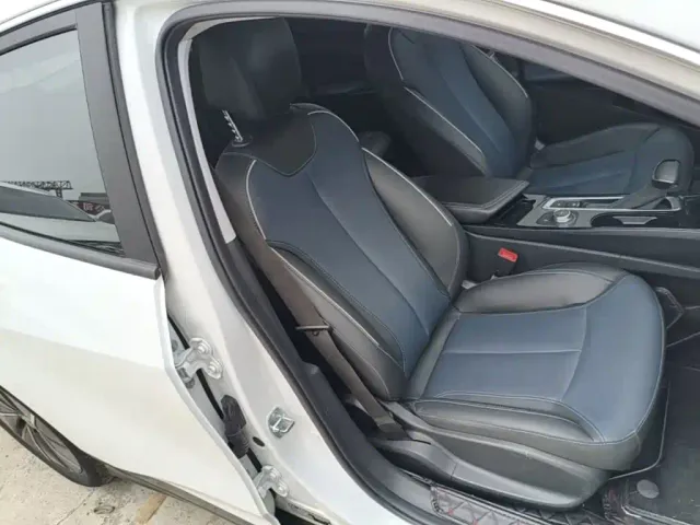 Buick Velite 6 — Фото автомобиля 24