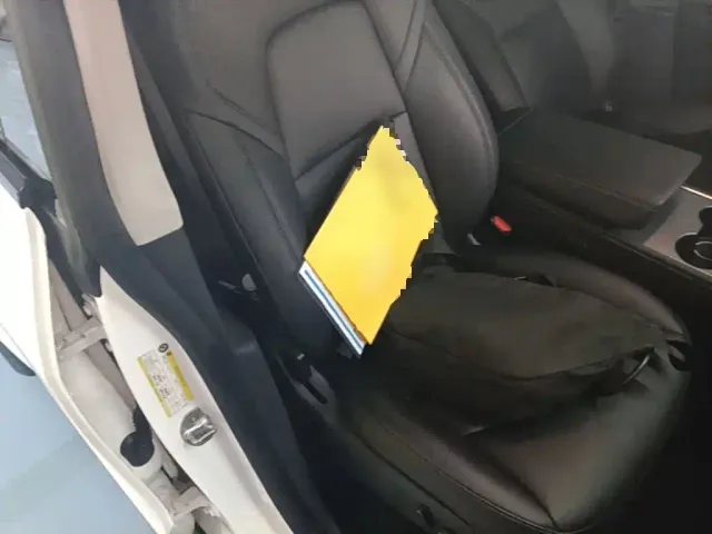Tesla Model Y — Фото автомобиля 24