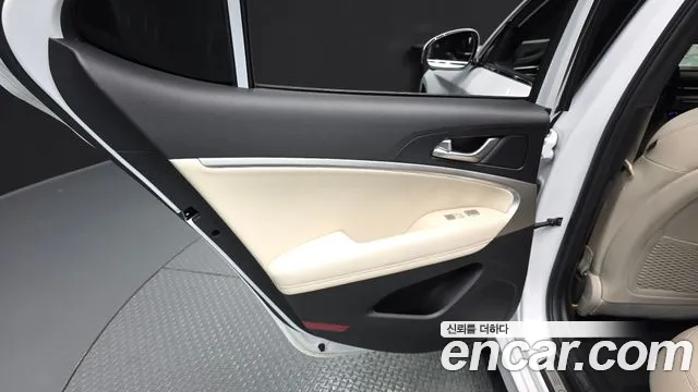 Genesis G70 New — Фото автомобиля 14