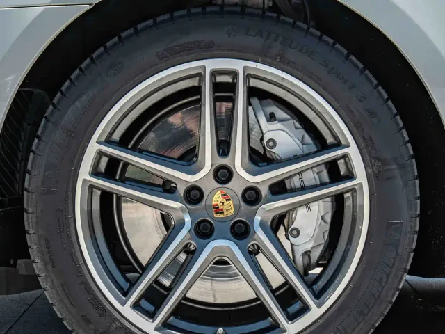 Porsche Macan — Фото автомобиля 7