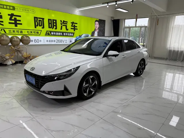 Фотография автомобиля — Hyundai Elantra