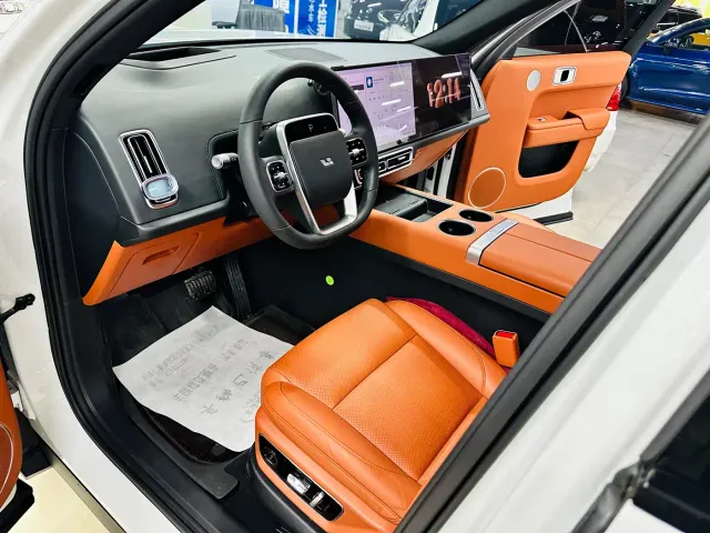 Li Auto L7 — Фото автомобиля 28