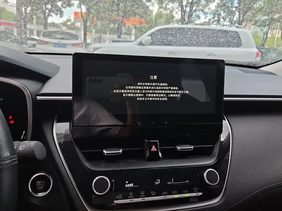 Toyota Frontlander 2024 2.0L CVT Luxury Edition — Фото автомобиля 13