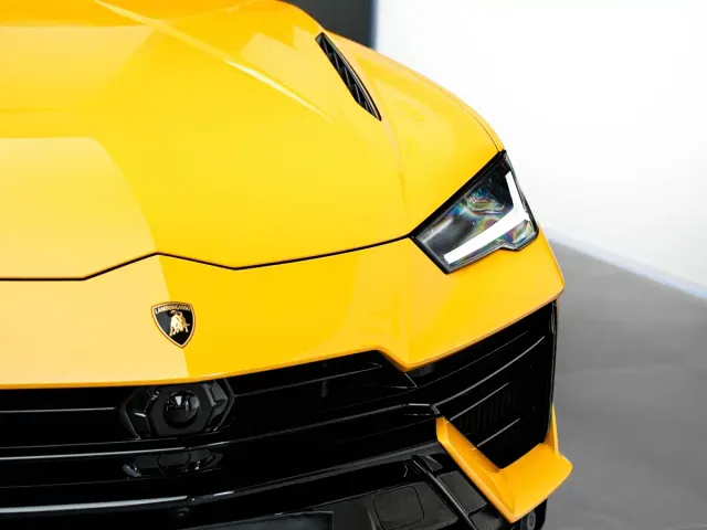 Lamborghini Urus — Фото автомобиля 11