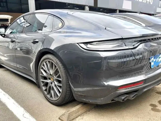 Porsche Panamera — Фото автомобиля 4