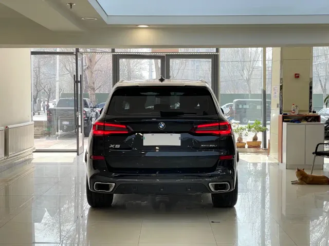 BMW X5 — Фото автомобиля 5