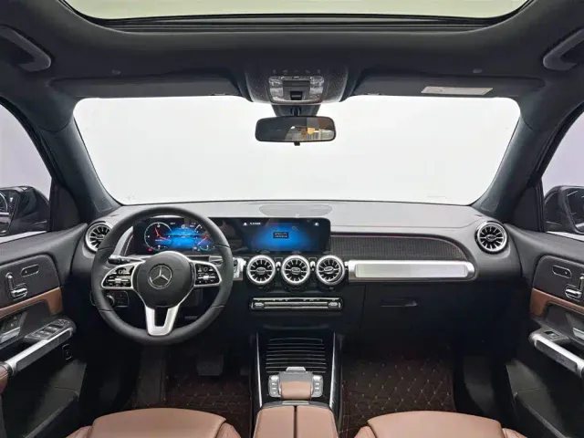Mercedes-Benz GLB-Class — Фото автомобиля 25