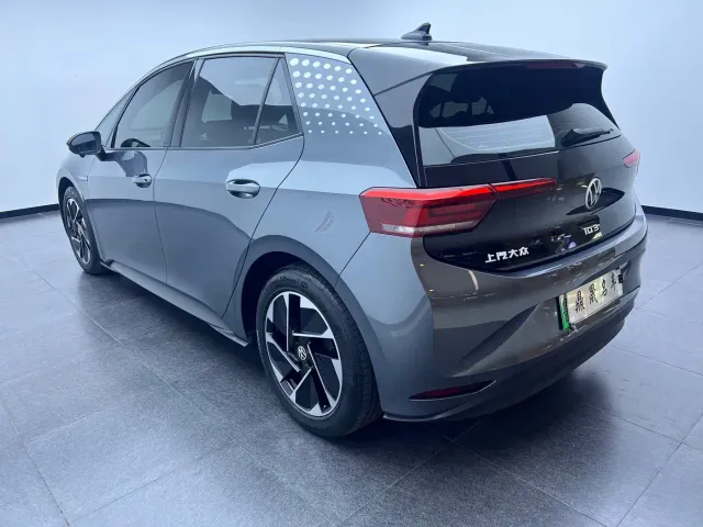 Volkswagen ID.3 — Фото автомобиля 12