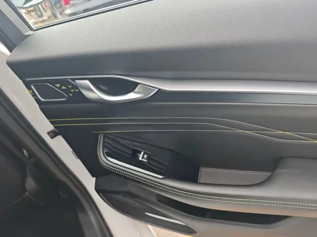 Geely Xingrui — Фото автомобиля 8