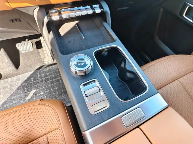 iCAR V27 — Фото автомобиля 17